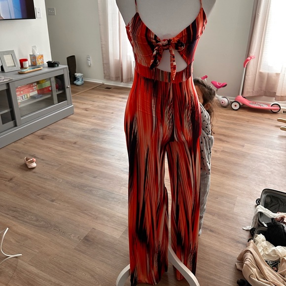 Slinky orange jumper - Picture 2 of 3